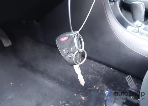 2013 Chrysler 200 Touring из США, поврежденный, VIN 1C3CCBBB1DN539593